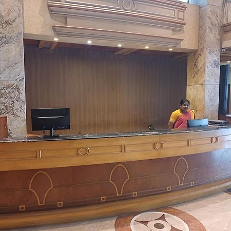 Hotel Benzz Park Chennai Esterno foto