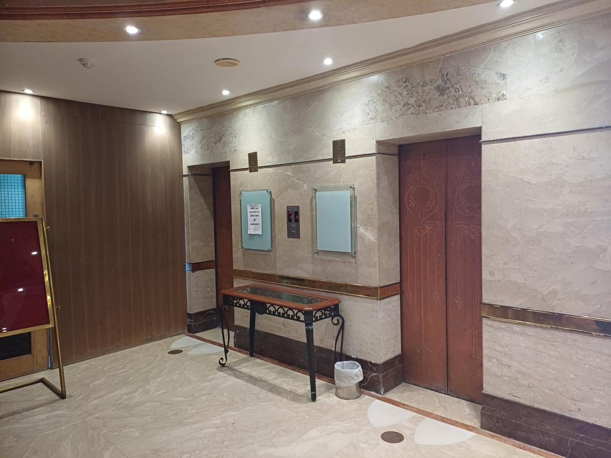 Hotel Benzz Park Chennai Esterno foto