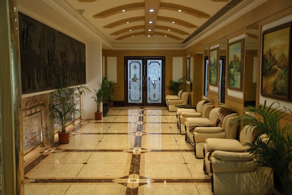 Hotel Benzz Park Chennai Esterno foto