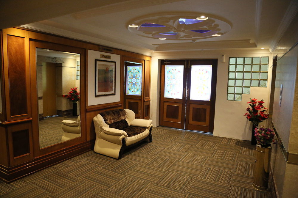 Hotel Benzz Park Chennai Esterno foto