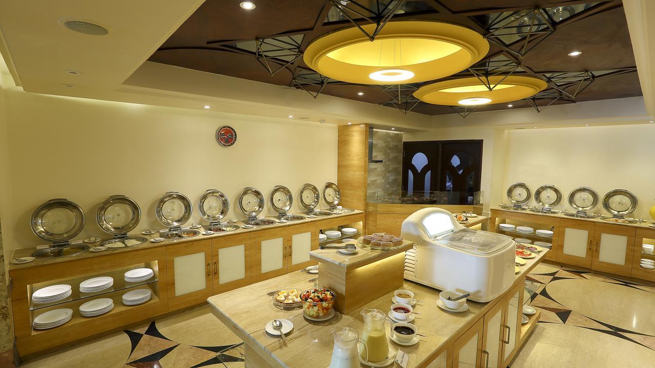 Hotel Benzz Park Chennai Esterno foto