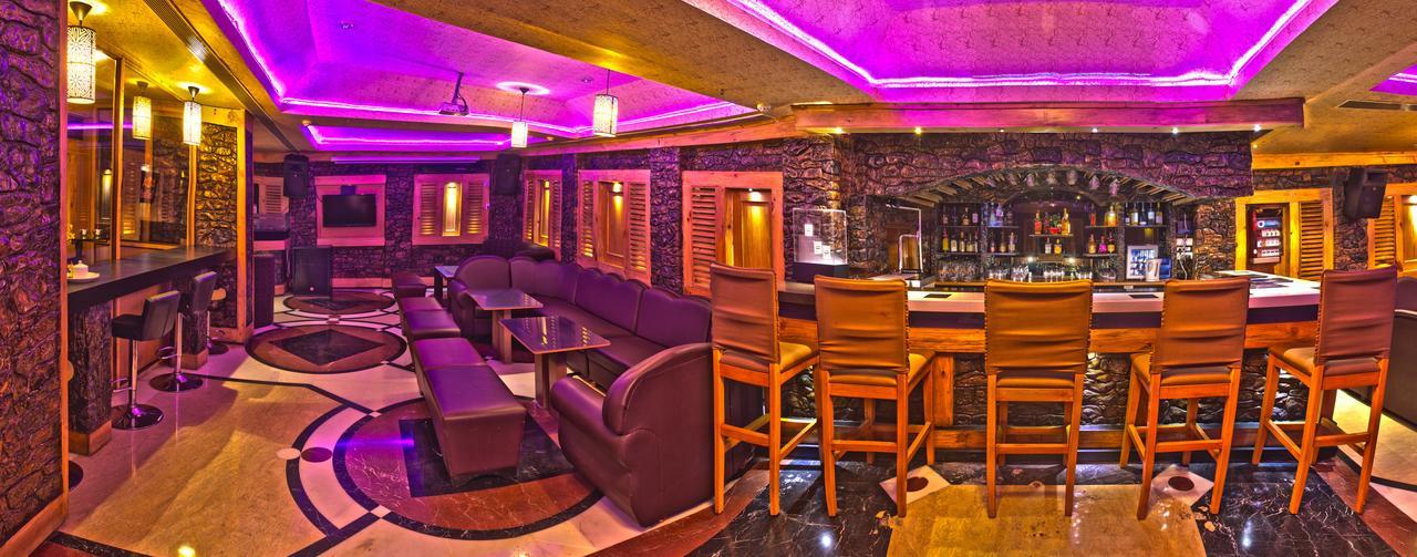 Hotel Benzz Park Chennai Esterno foto