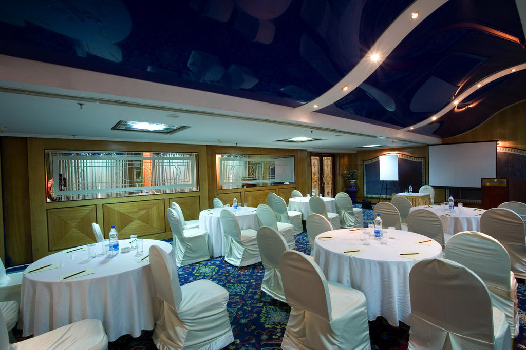 Hotel Benzz Park Chennai Esterno foto